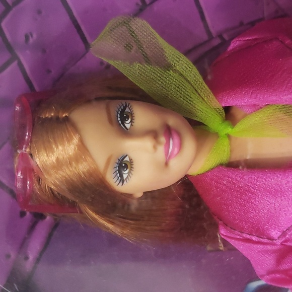 Daphne Barbie Doll - Picture 7 of 8